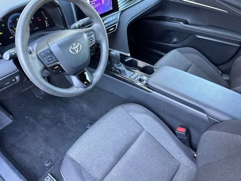 Used 2025 Toyota Camry LE FWD image 10
