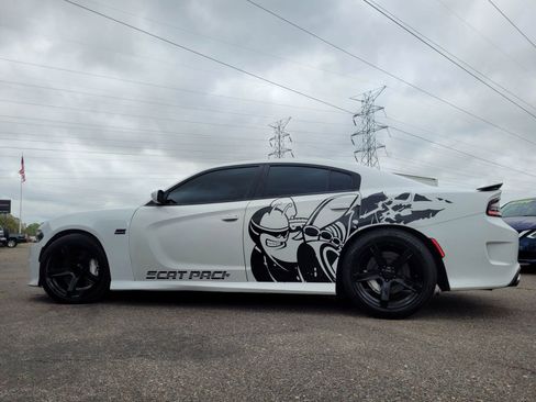 Used 2017 Dodge Charger R/T Scat Pack w/ Dynamics Package RWD image 14