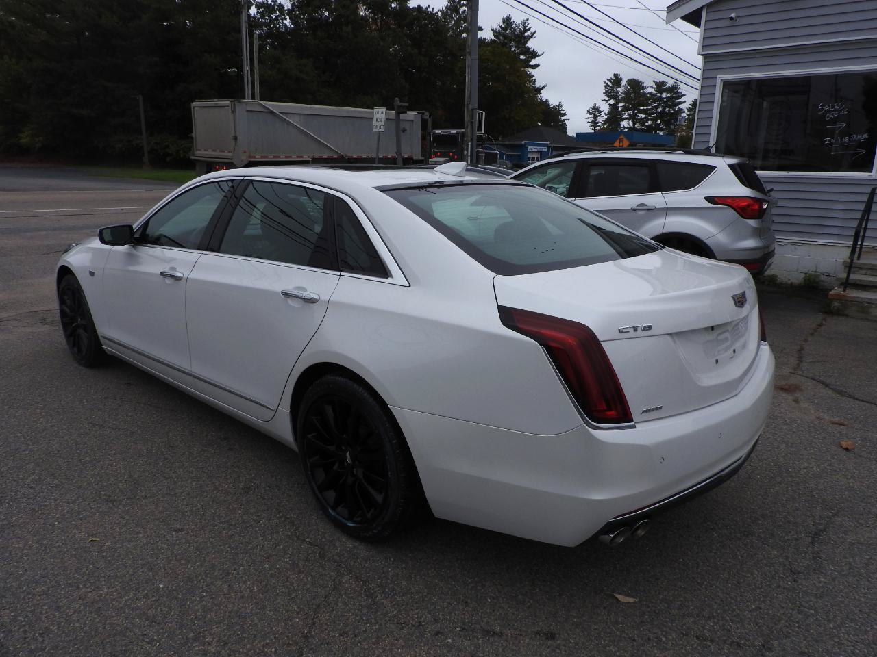 Used 2017 Cadillac CT6 3.6 AWD image 3