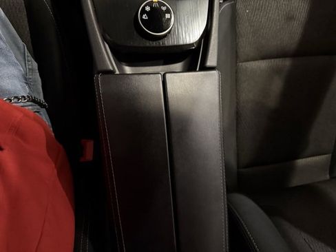 Certified 2025 Nissan Rogue SV image 24