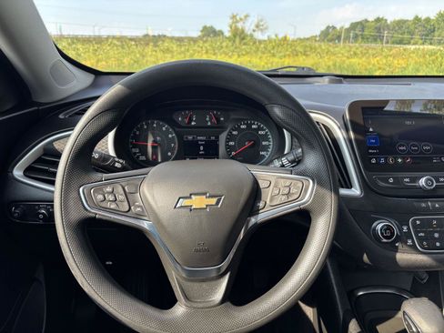 Used 2024 Chevrolet Malibu LT FWD image 25
