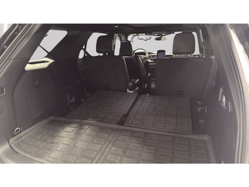 Used 2024 Ford Explorer ST w/ Equipment Group 401A AWD/4WD image 9