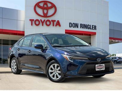 New 2025 Toyota Corolla LE