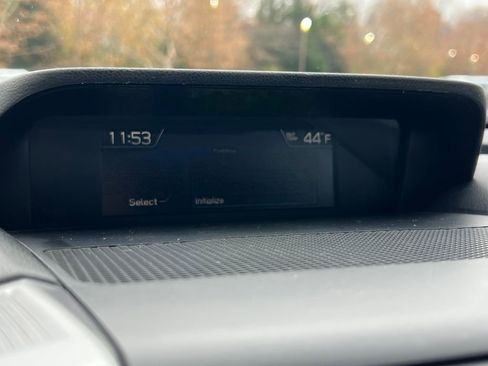 Used 2021 Subaru Ascent Limited w/ Technology Package image 27