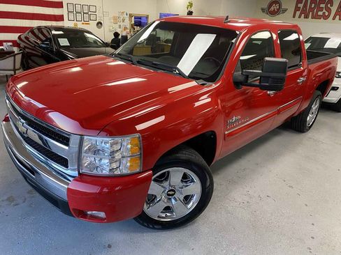 Used 2011 Chevrolet Silverado 1500 LT w/ Texas Edition image 6