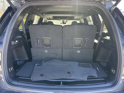 New 2025 Jeep Grand Cherokee L Altitude image 24