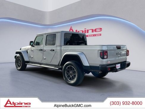 Used 2023 Jeep Gladiator Overland image 3