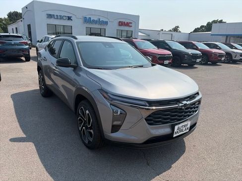 New 2026 Chevrolet Trax RS w/ Driver Confidence Package FWD image 8