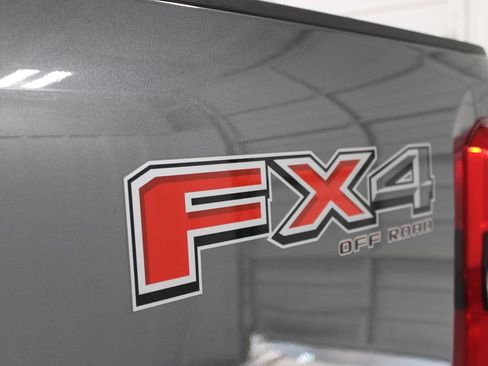 Used 2024 Ford F350 Lariat w/ Sport Appearance Package AWD/4WD image 19