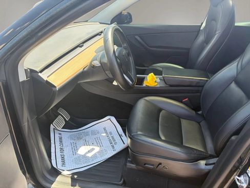 Used 2022 Tesla Model Y Performance AWD/4WD image 17