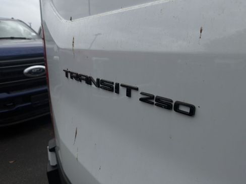 New 2026 Ford Transit 250 148 Medium Roof w/ Load Area Protection Package RWD image 21