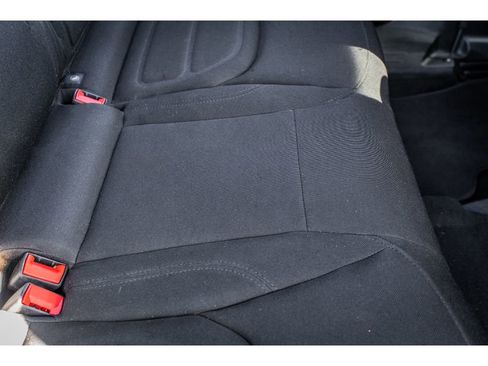 Used 2018 Jeep Renegade Latitude w/ Popular Equipment Group image 28