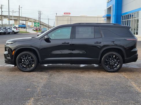 New 2026 Chevrolet Traverse LT image 2