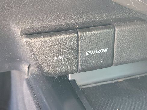 Used 2020 Toyota Camry SE FWD image 28