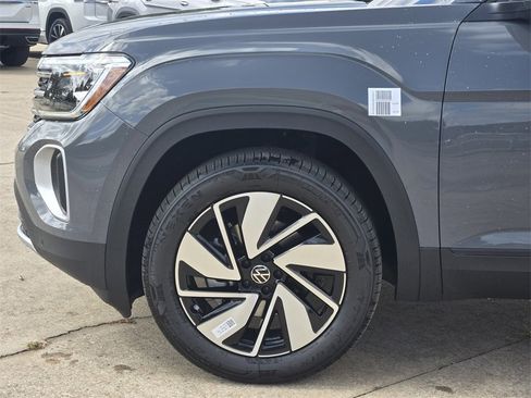 New 2026 Volkswagen Atlas SE image 5