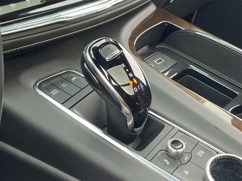 Certified 2023 Cadillac Escalade Sport Platinum w/ LPO, ONYX Package image 28