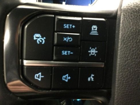 Used 2024 Ford F150 Platinum image 25