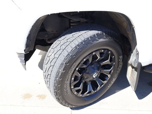 Used 2016 Toyota Tacoma TRD Sport w/ Towing Package AWD/4WD image 40