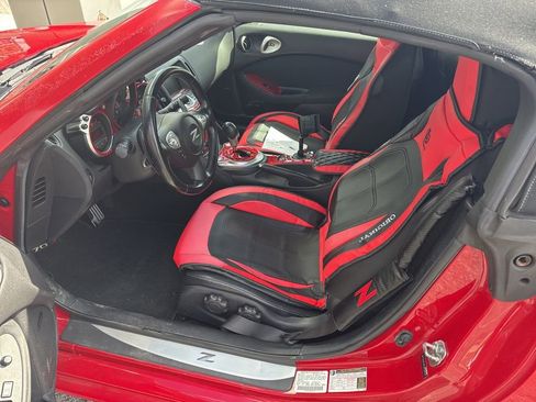 Used 2015 Nissan 370Z Touring Sport image 3