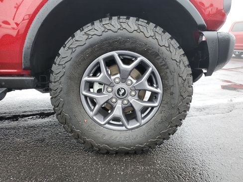 Used 2025 Ford Bronco Badlands image 5