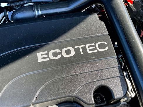 Used 2021 Chevrolet Equinox LS w/ LS Convenience Package image 30