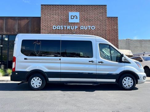 Used 2024 Ford Transit 350 XLT RWD image 7