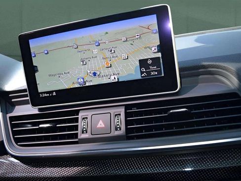 Used 2018 Audi SQ5 Premium Plus w/ Navigation Package image 35