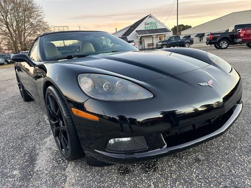 Used 2006 Chevrolet Corvette Convertible w/ Preferred Equipment Group image 8