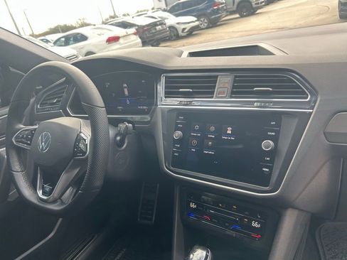 Certified 2022 Volkswagen Tiguan SE R-Line image 35