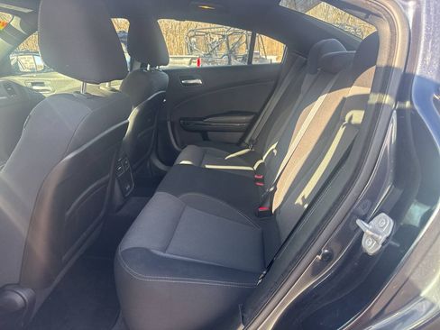 Used 2018 Dodge Charger SXT w/ Blacktop Package RWD image 15