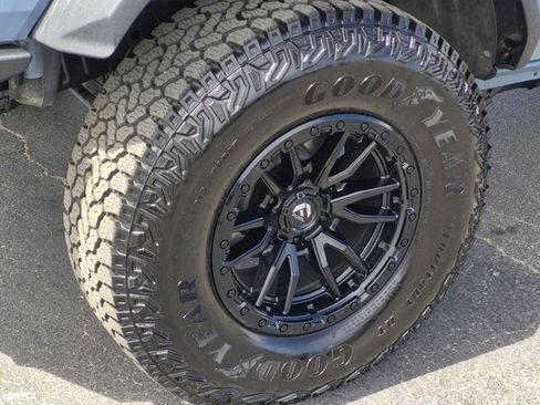 Used 2025 Ford Bronco Badlands AWD/4WD image 7