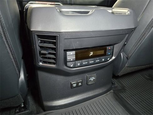 Used 2025 Toyota Sequoia Platinum image 19