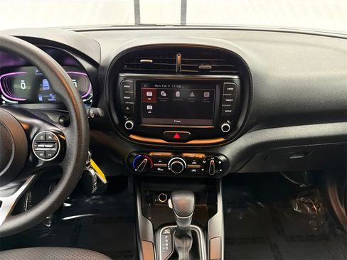 Used 2024 Kia Soul LX w/ Option Group 015 image 28