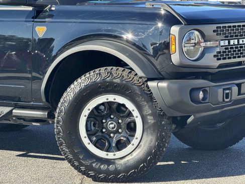 Used 2023 Ford Bronco Badlands w/ Sasquatch Package image 13