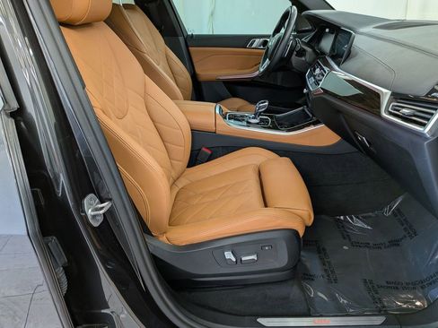 Used 2023 BMW X5 xDrive40i w/ Executive Package image 36