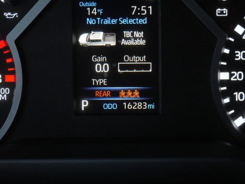 Used 2023 Toyota Tundra Limited image 23