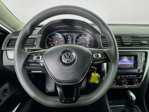 Used 2018 Volkswagen Passat 2.0T S image 11
