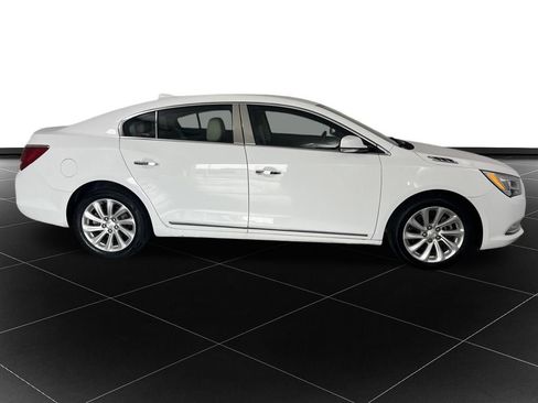 Used 2016 Buick LaCrosse Leather FWD image 6
