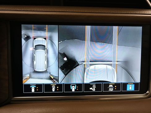 Used 2021 GMC Yukon XL Denali w/ Denali Ultimate Package image 24