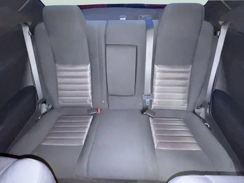 Used 2010 Dodge Challenger SE RWD image 19