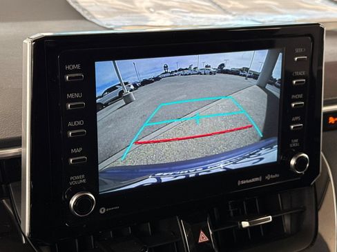 Used 2022 Toyota Corolla LE FWD image 19