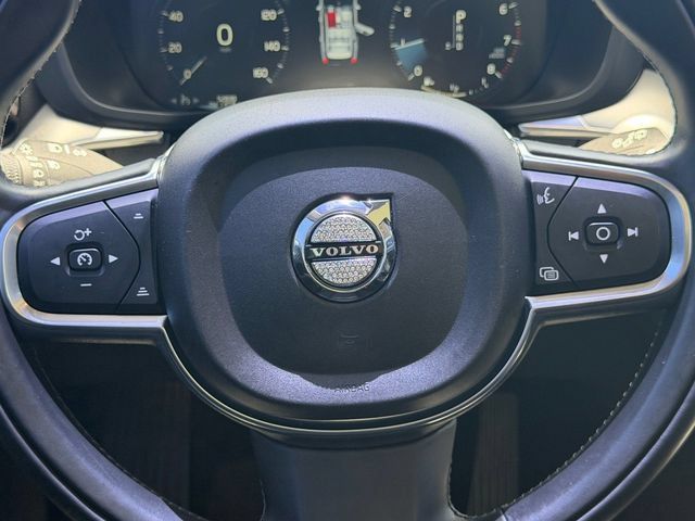 Used 2019 Volvo XC60 T5 Momentum w/ Multimedia Package FWD image 21