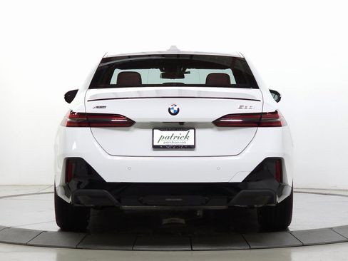 Certified 2025 BMW 530i xDrive w/ M Sport Package image 8