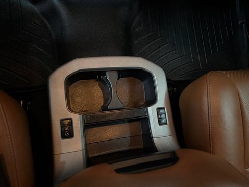 Used 2021 Toyota Sequoia Platinum RWD image 28