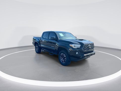 Used 2021 Toyota Tacoma TRD Sport AWD/4WD image 2