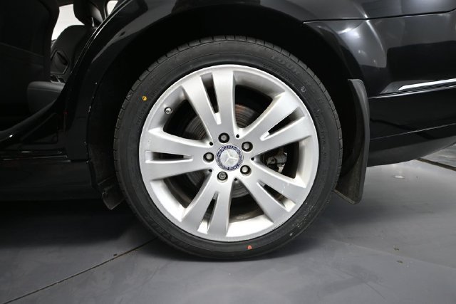 Used 2011 Mercedes-Benz C 300 4MATIC Sedan image 9
