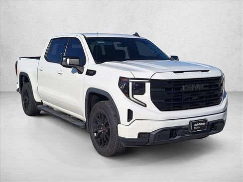 Used 2022 GMC Sierra 1500 Elevation w/ Elevation Premium Package image 3