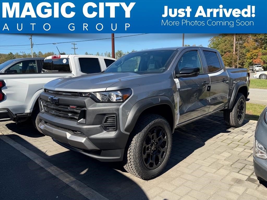 New 2026 Chevrolet Colorado Trail Boss AWD/4WD image 1