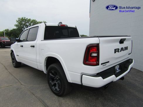 Used 2025 RAM 1500 Big Horn AWD/4WD image 7