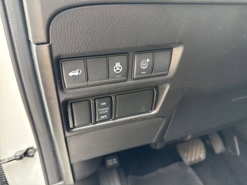 Used 2024 Nissan Armada Platinum w/ Cargo Package AWD/4WD image 18